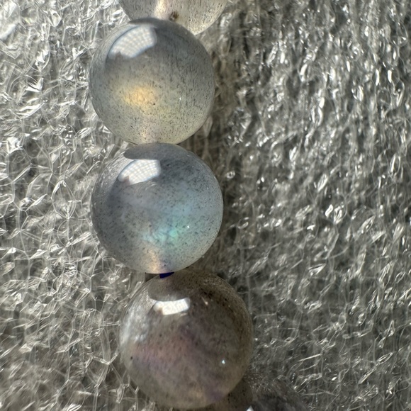 Flashy Purple/Pink Colorful 8MM Labradorite Natural Crystal Bracelet - Picture 2 of 6